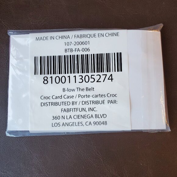 NWT NIP B-LOW The Belt  Red Maroon Credit card cas - Picture 2 of 2